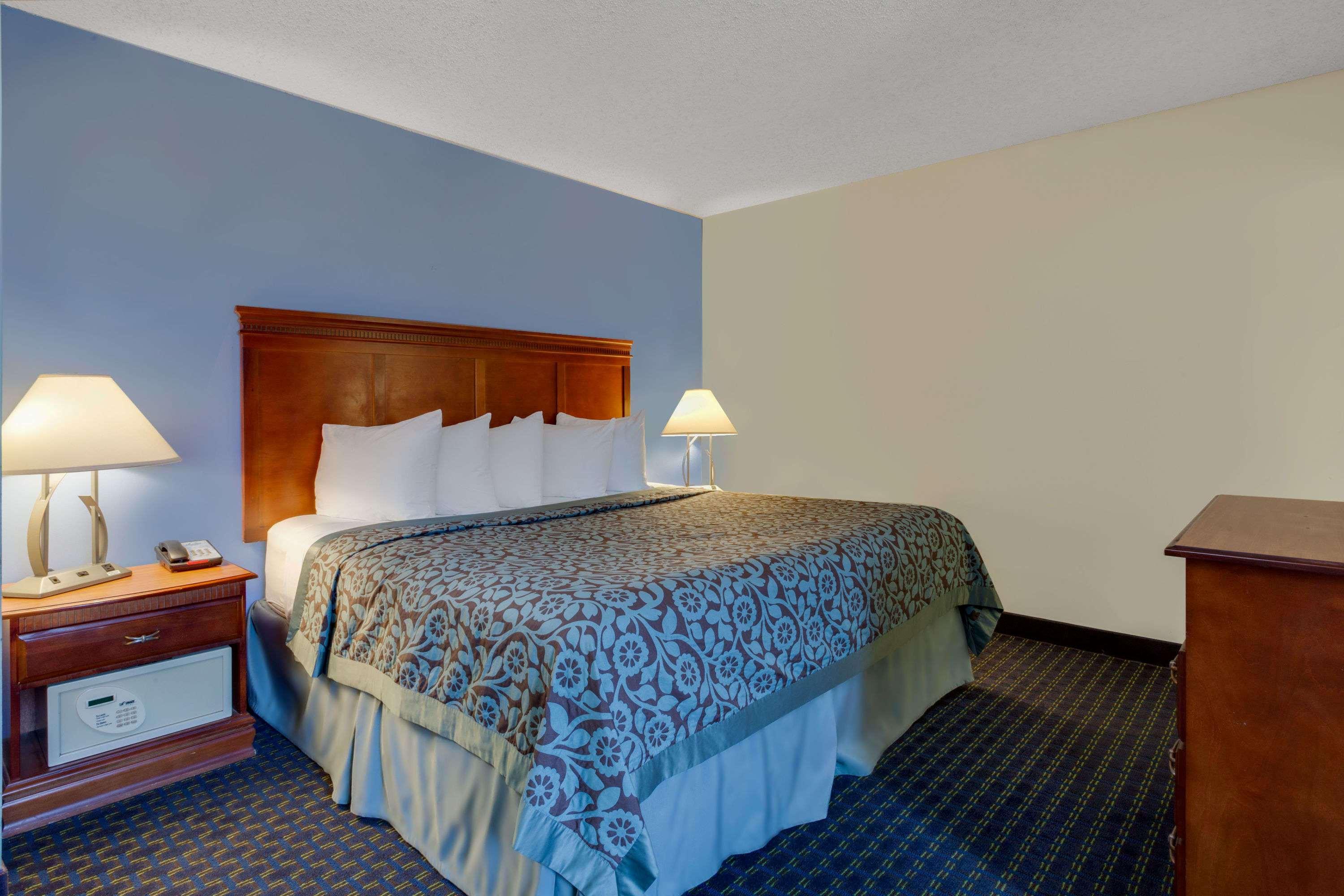 Days Inn By Wyndham Shrewsbury Worcester Ngoại thất bức ảnh