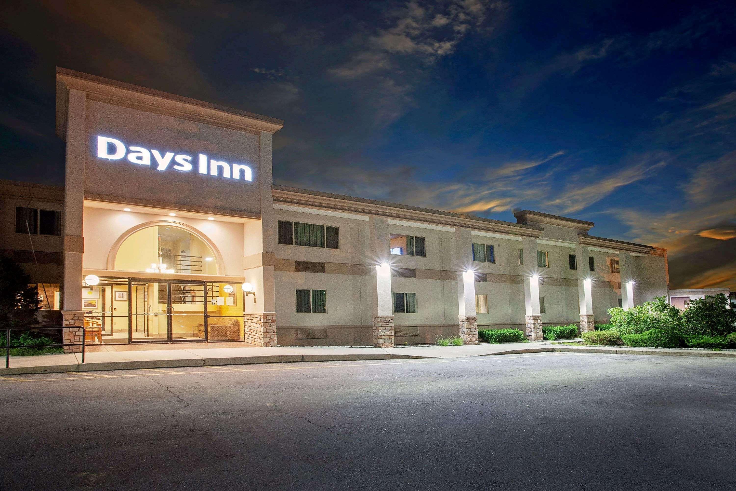 Days Inn By Wyndham Shrewsbury Worcester Ngoại thất bức ảnh